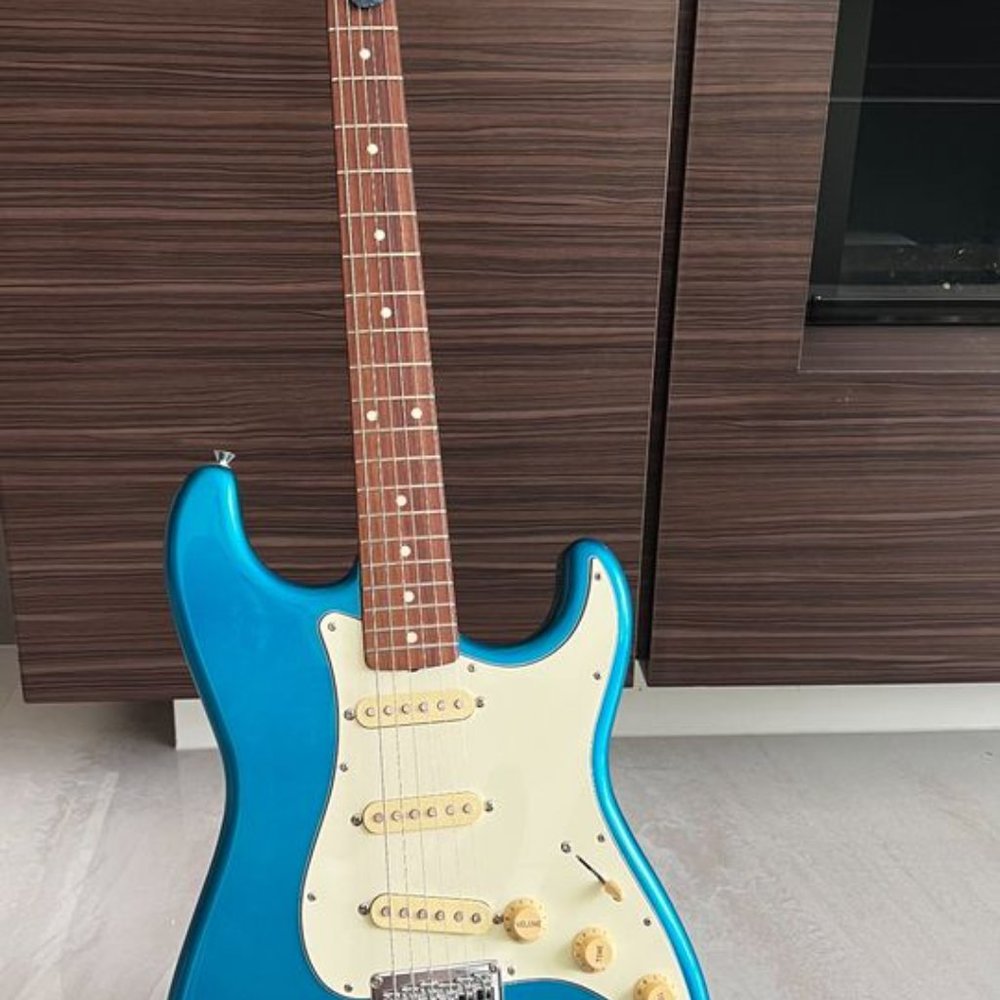 Fender Stratocaster XII 12-string Guitar